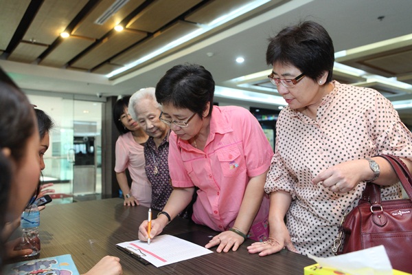 สอนการจัดดอกไม้รับหน้าร้อน